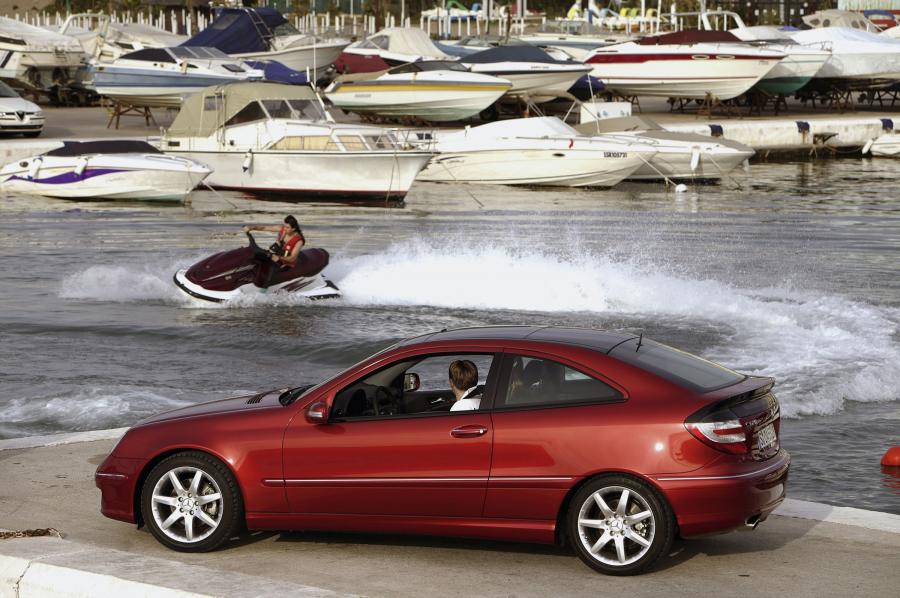 Mercedes-Benz C-Class Sportcoupe 2002 года  (фото 20 из 44)